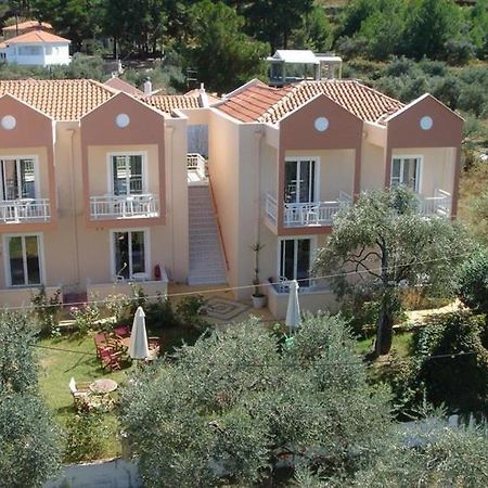 Amarilia Aparthotel Skala Rachoni  Exterior foto