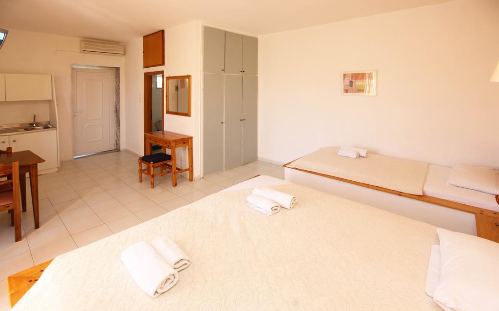 Amarilia Aparthotel Skala Rachoni  Exterior foto