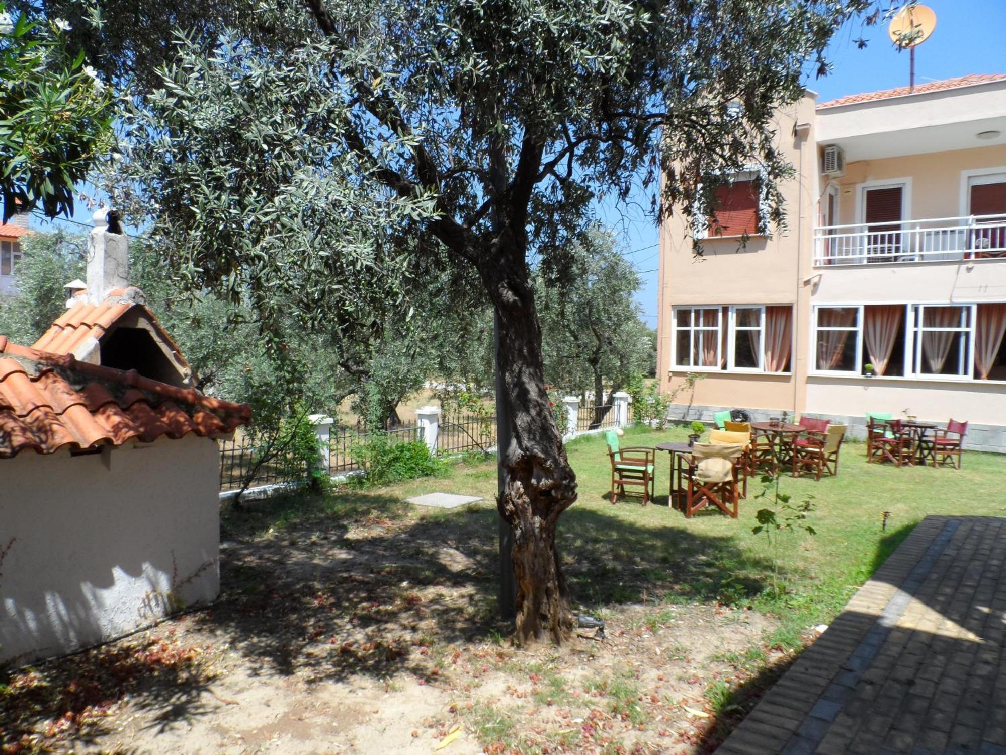 Amarilia Aparthotel Skala Rachoni  Exterior foto