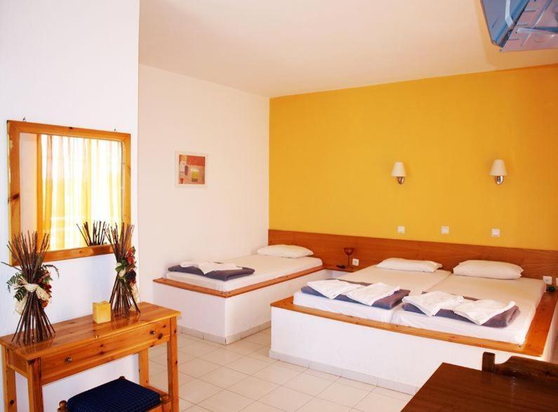 Amarilia Aparthotel Skala Rachoni  Quarto foto