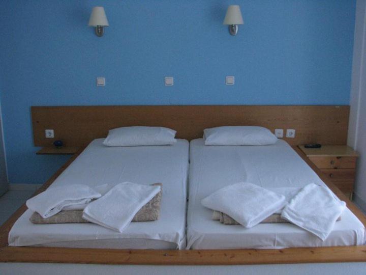 Amarilia Aparthotel Skala Rachoni  Quarto foto